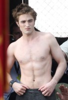 /album/photogallery/robert-pattinson-shirtless-jpg/